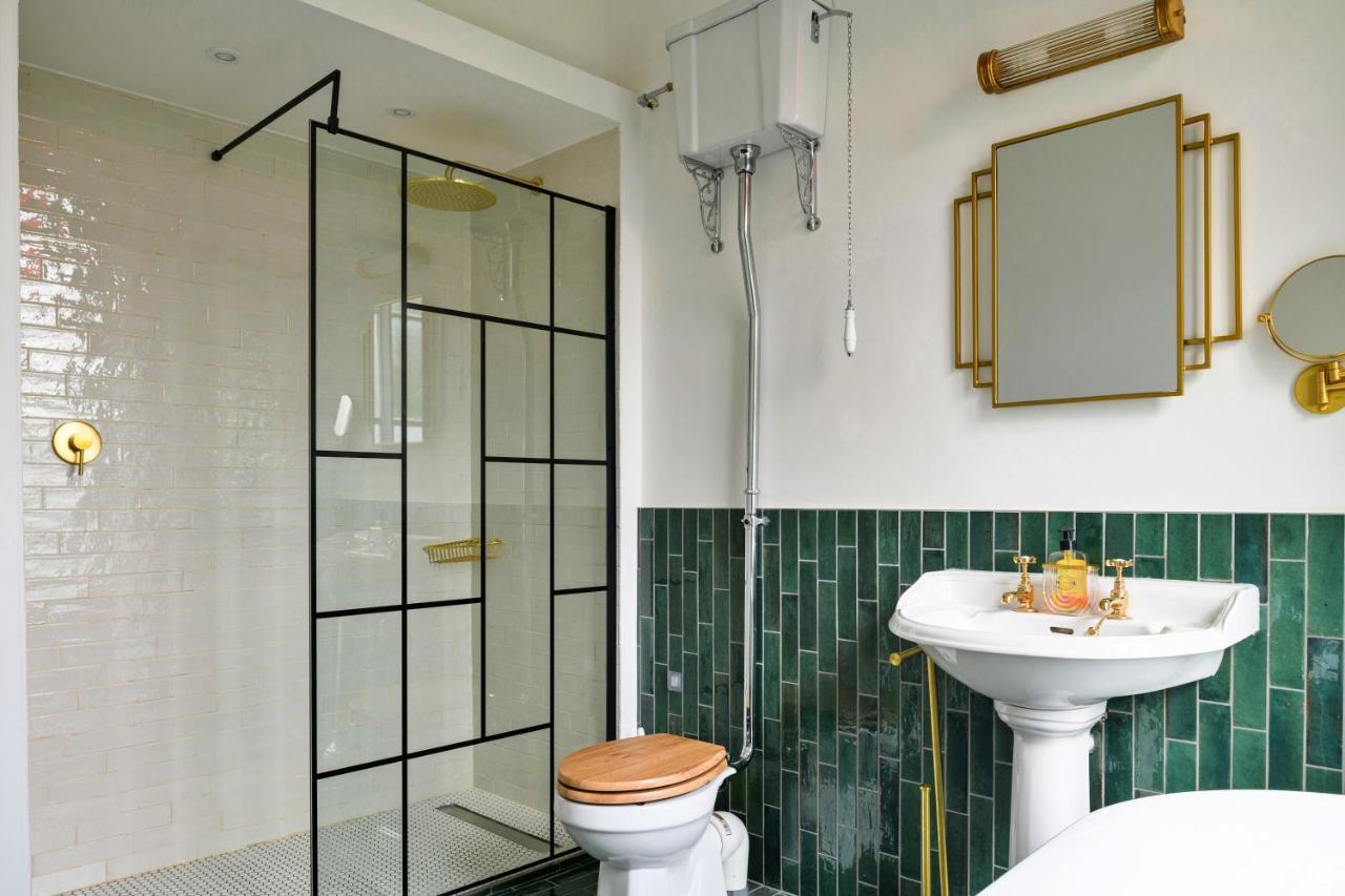 Finest Retreats - Luxury Converted Chapel With Hot Tub & Games Room Dinas Mawddwy Exteriér fotografie
