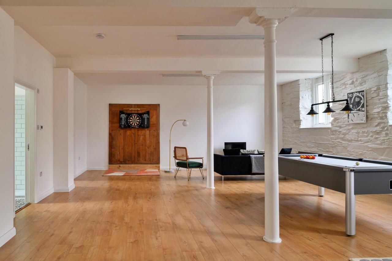 Finest Retreats - Luxury Converted Chapel With Hot Tub & Games Room Dinas Mawddwy Exteriér fotografie